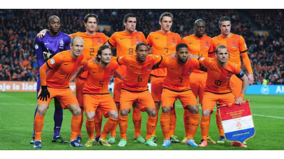 H&agrave; Lan với m&agrave;n ra qu&acirc;n chấn động địa cầu