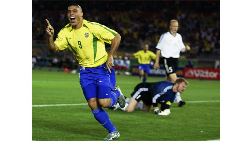 Ronaldo World Cup 2002 và cú đúp đi vào lịch sử bóng đá thế giới